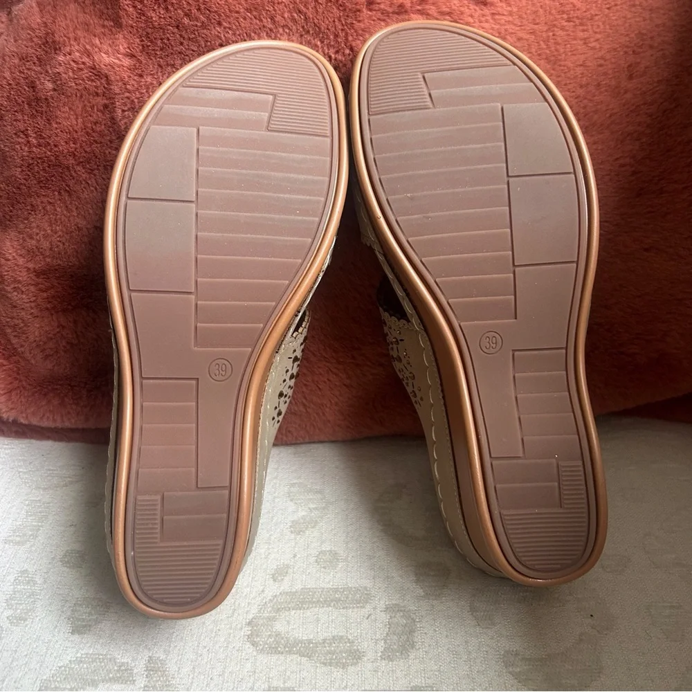 Tan Wedge Sandals size 39, 8.5